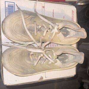 Adidas Ultraboost (White/Cream) – Size 9.5 Men’s